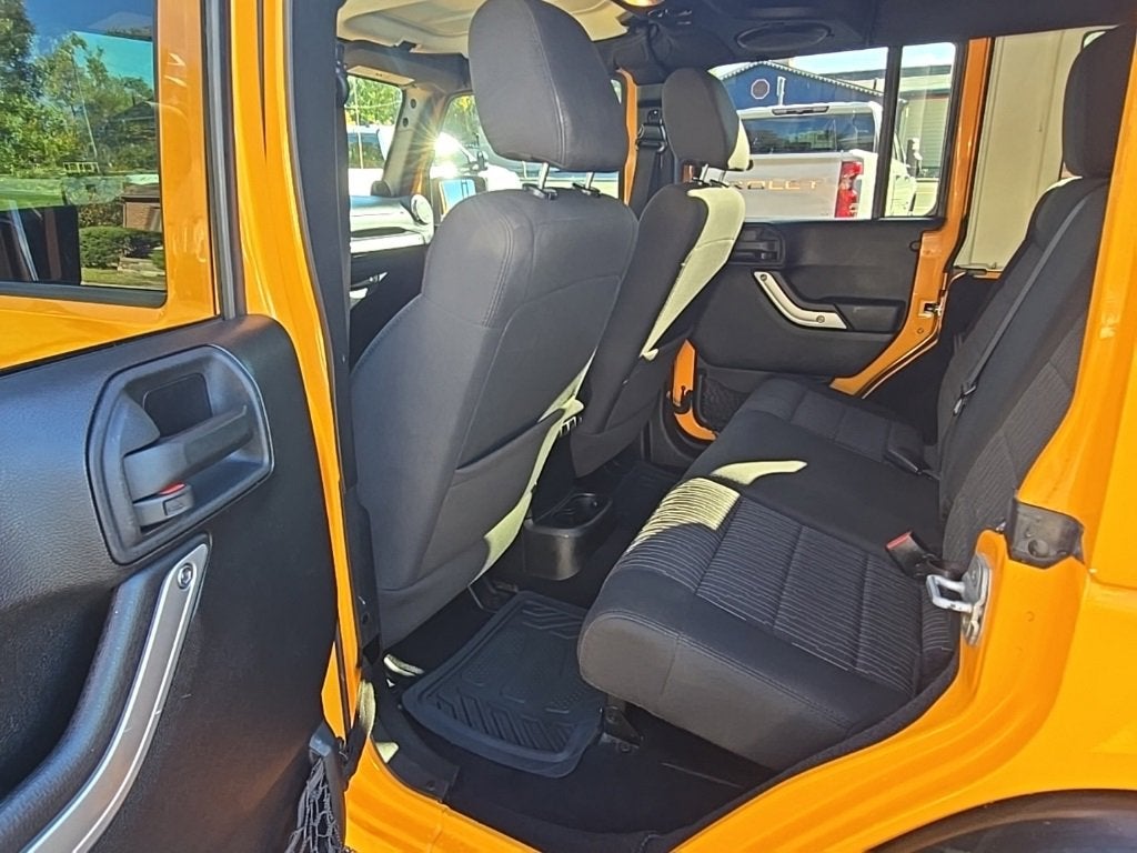 2012 Jeep Wrangler Unlimited Sahara