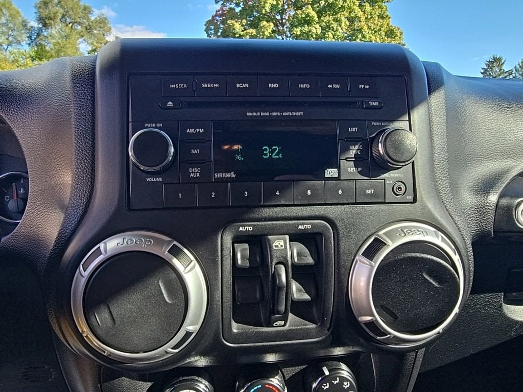 2012 Jeep Wrangler Unlimited Sahara