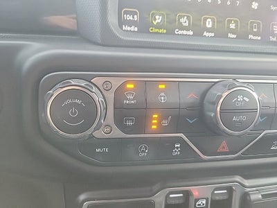 2022 Jeep Wrangler Unlimited Sahara Altitude