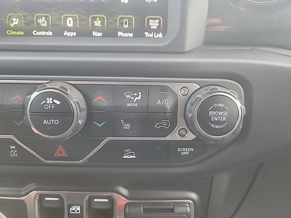 2022 Jeep Wrangler Unlimited Sahara Altitude