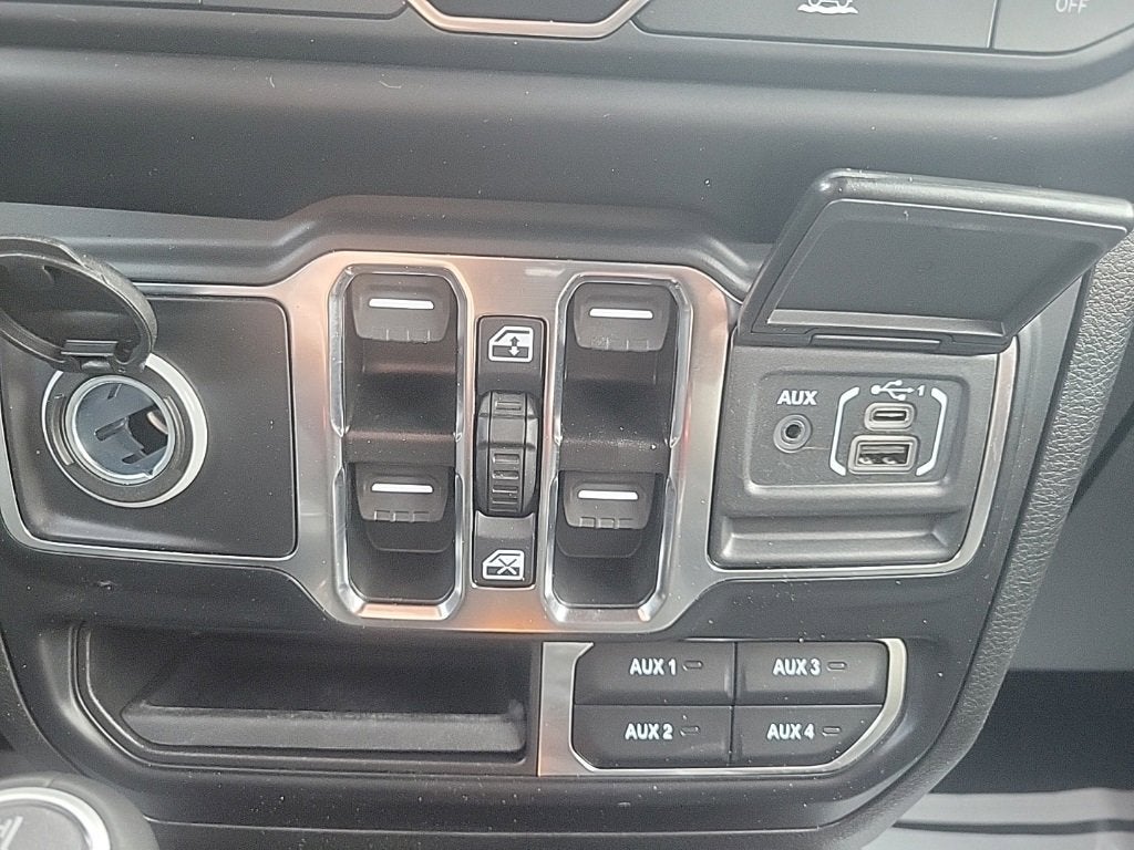 2022 Jeep Wrangler Unlimited Sahara Altitude