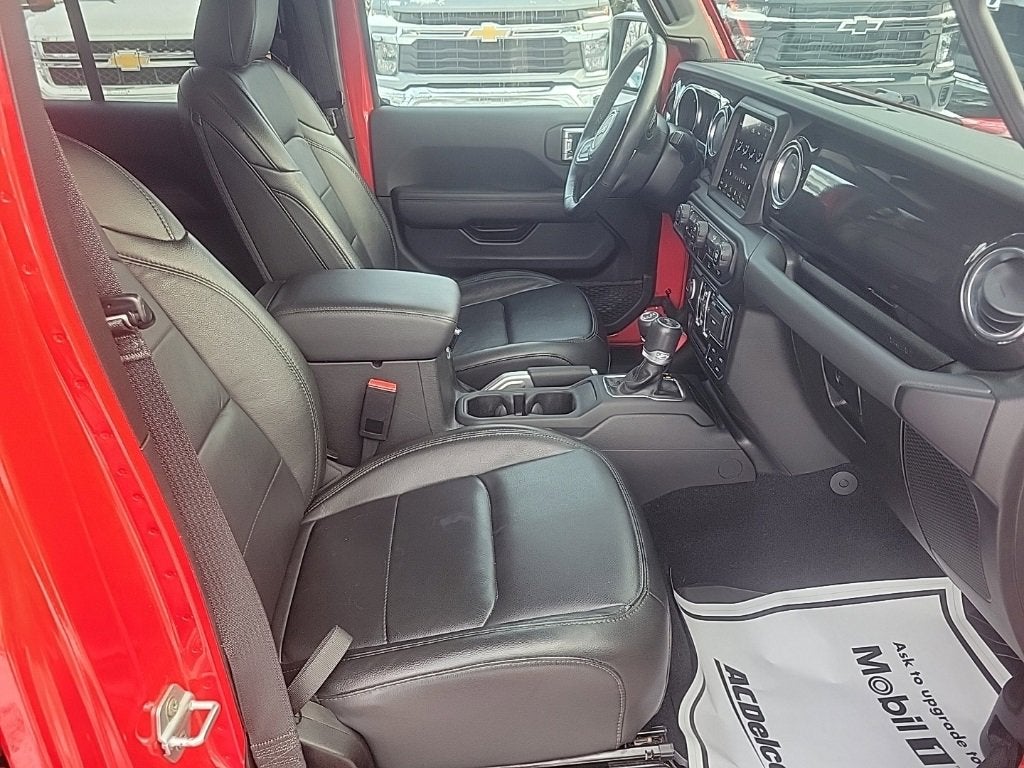 2022 Jeep Wrangler Unlimited Sahara Altitude