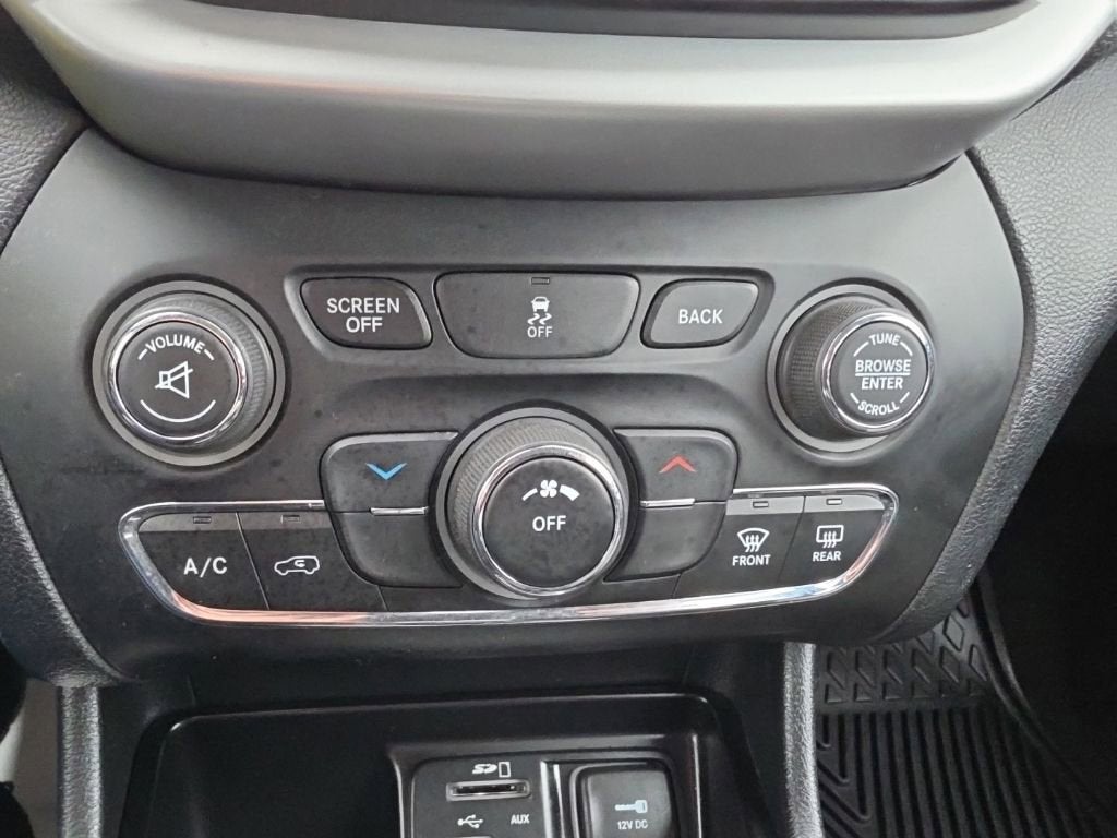 2014 Jeep Cherokee Sport