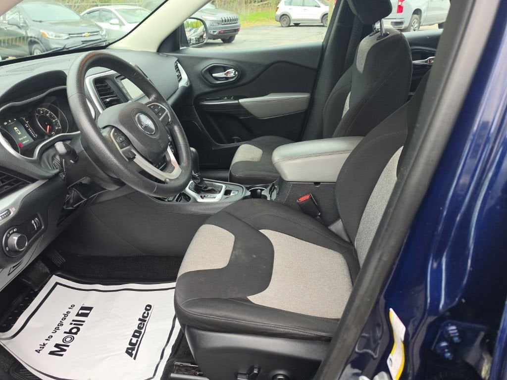 2014 Jeep Cherokee Sport