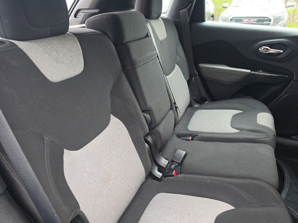 2014 Jeep Cherokee Sport