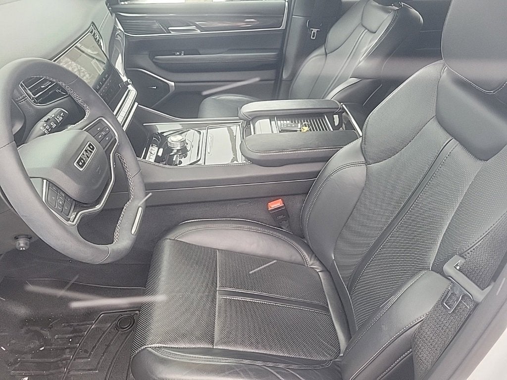 2024 Jeep Wagoneer Base