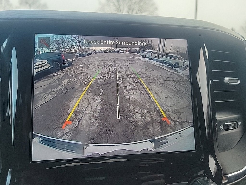 2024 RAM 1500 Laramie Crew Cab 4x2 5'7" Box