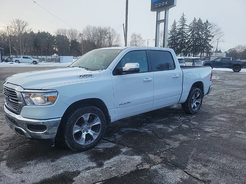 2024 RAM 1500 Laramie Crew Cab 4x2 5'7" Box