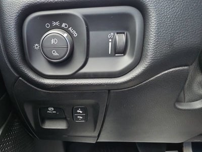 2021 RAM 1500 Big Horn Crew Cab 4x4 5'7" Box