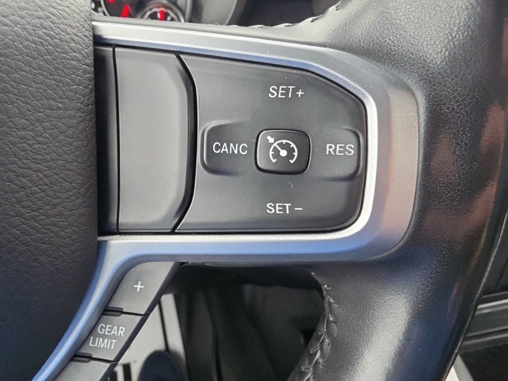 2021 RAM 1500 Big Horn Crew Cab 4x4 5'7" Box