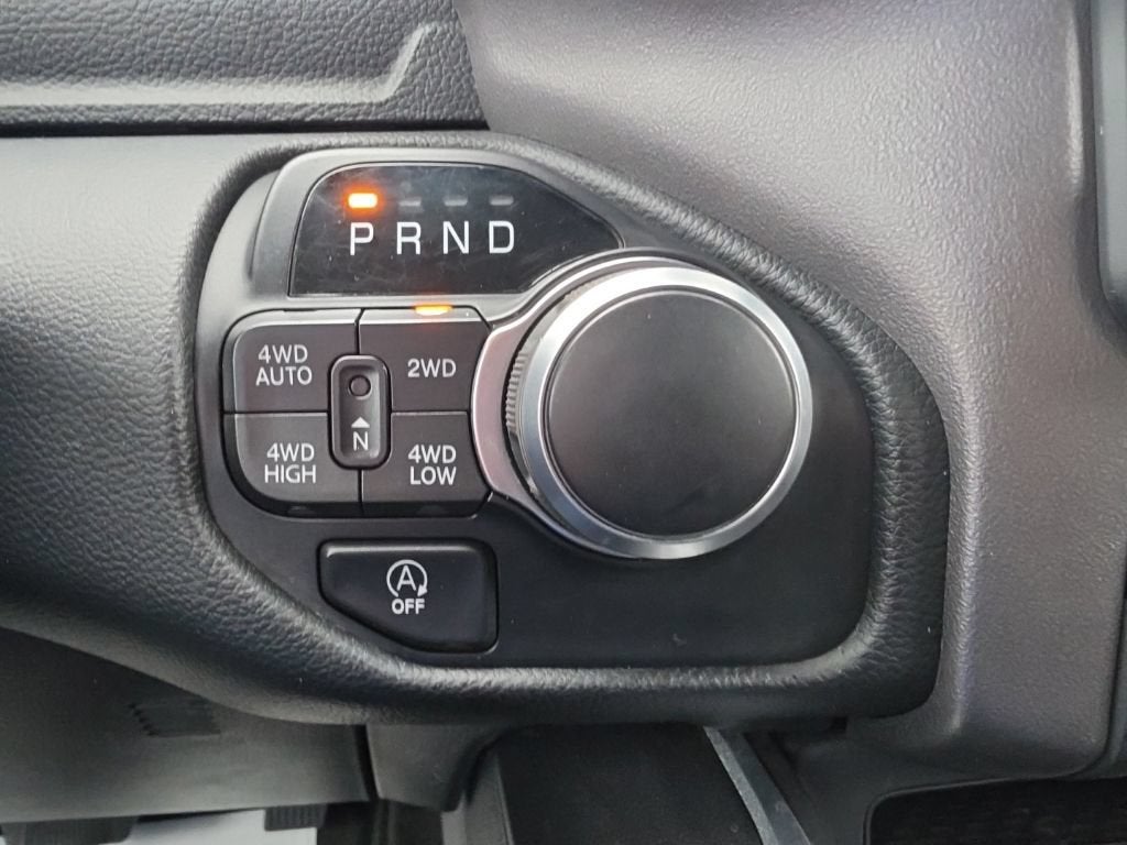 2021 RAM 1500 Big Horn Crew Cab 4x4 5'7" Box