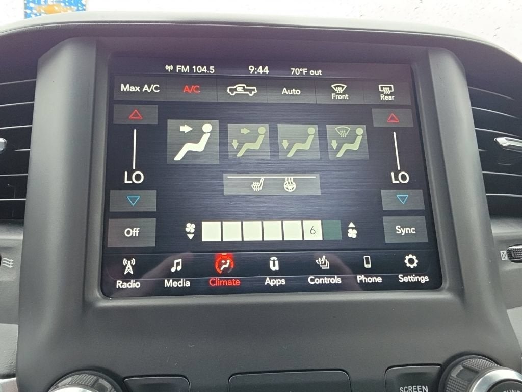 2021 RAM 1500 Big Horn Crew Cab 4x4 5'7" Box
