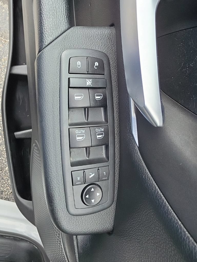 2021 RAM 1500 Big Horn Crew Cab 4x4 5'7" Box
