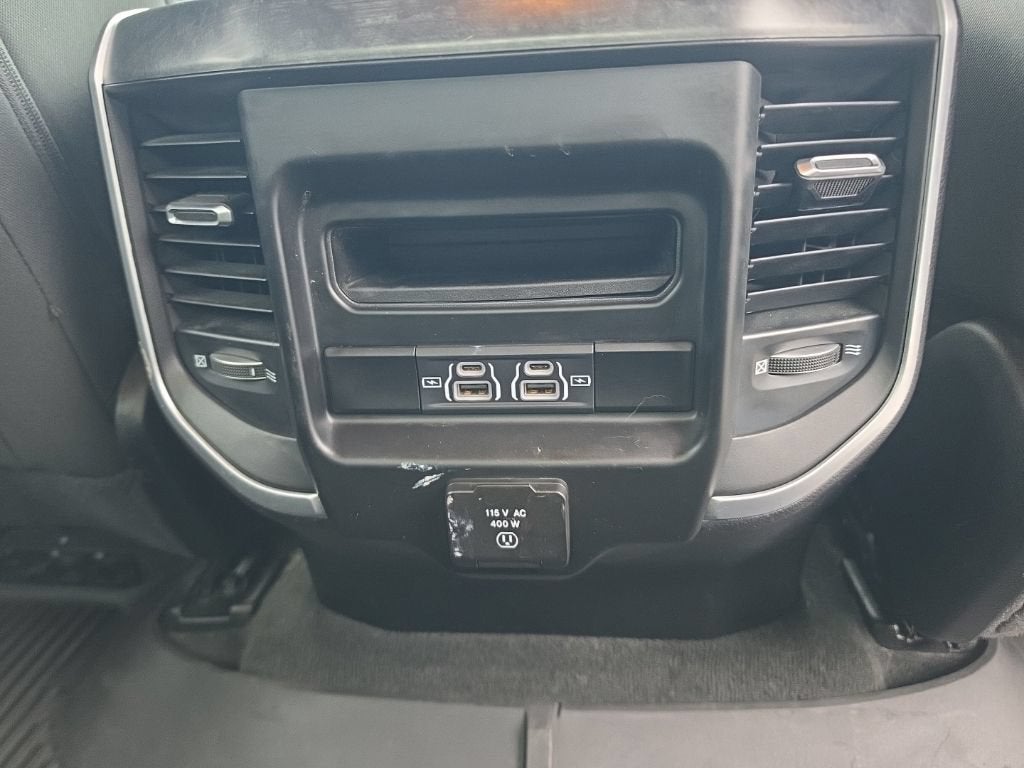 2021 RAM 1500 Big Horn Crew Cab 4x4 5'7" Box