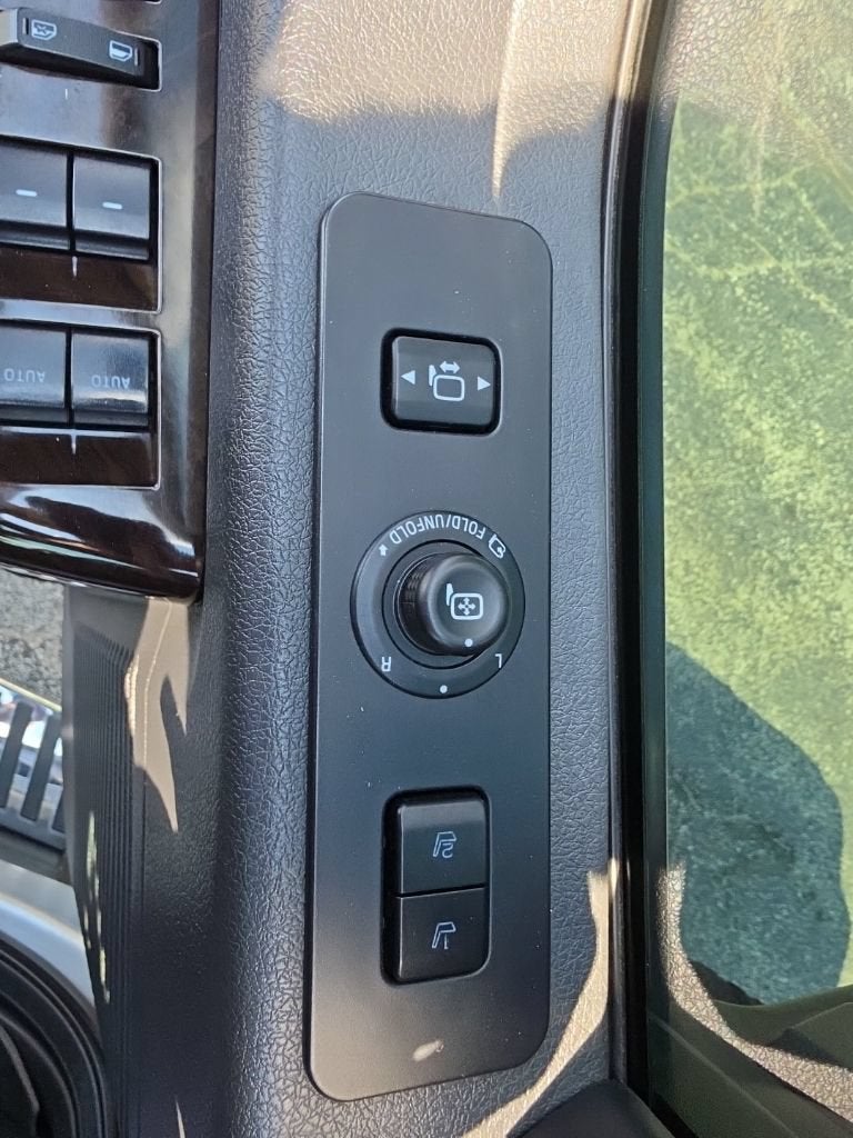 2016 Ford Super Duty F-250 SRW Lariat