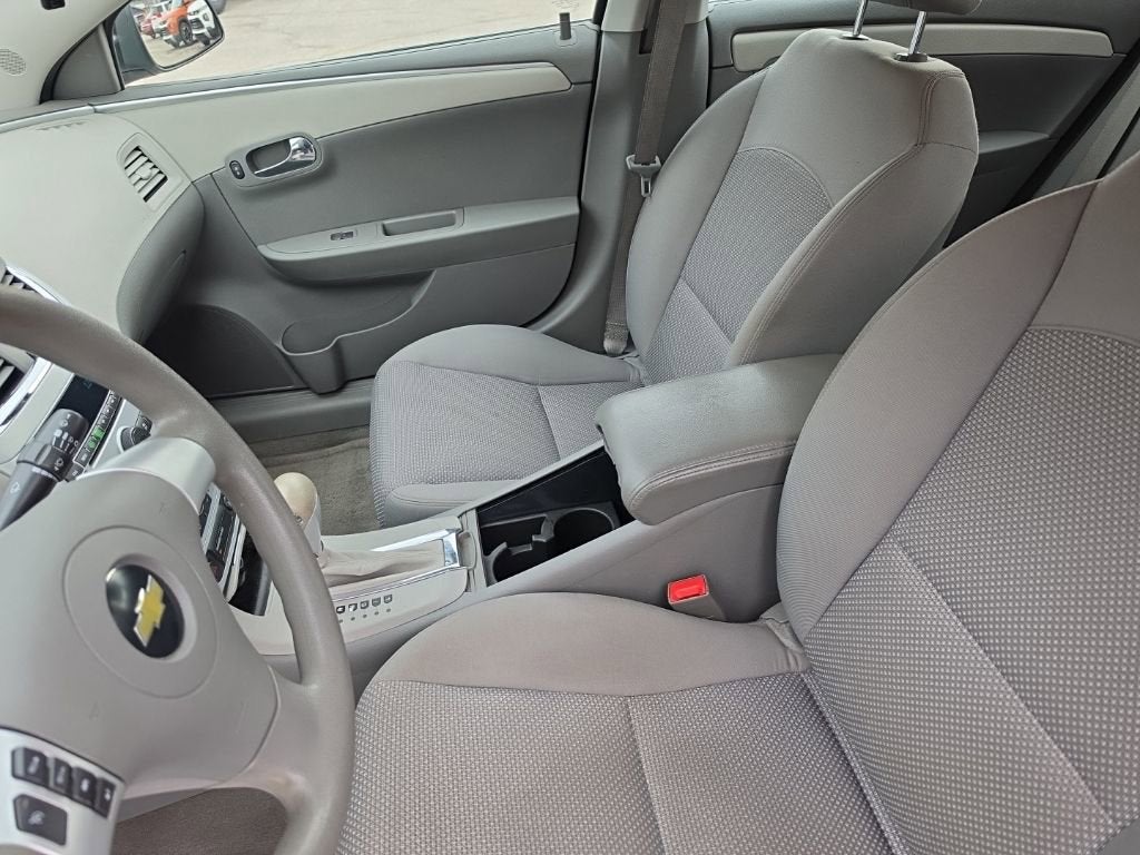 2010 Chevrolet Malibu LS w/1LS