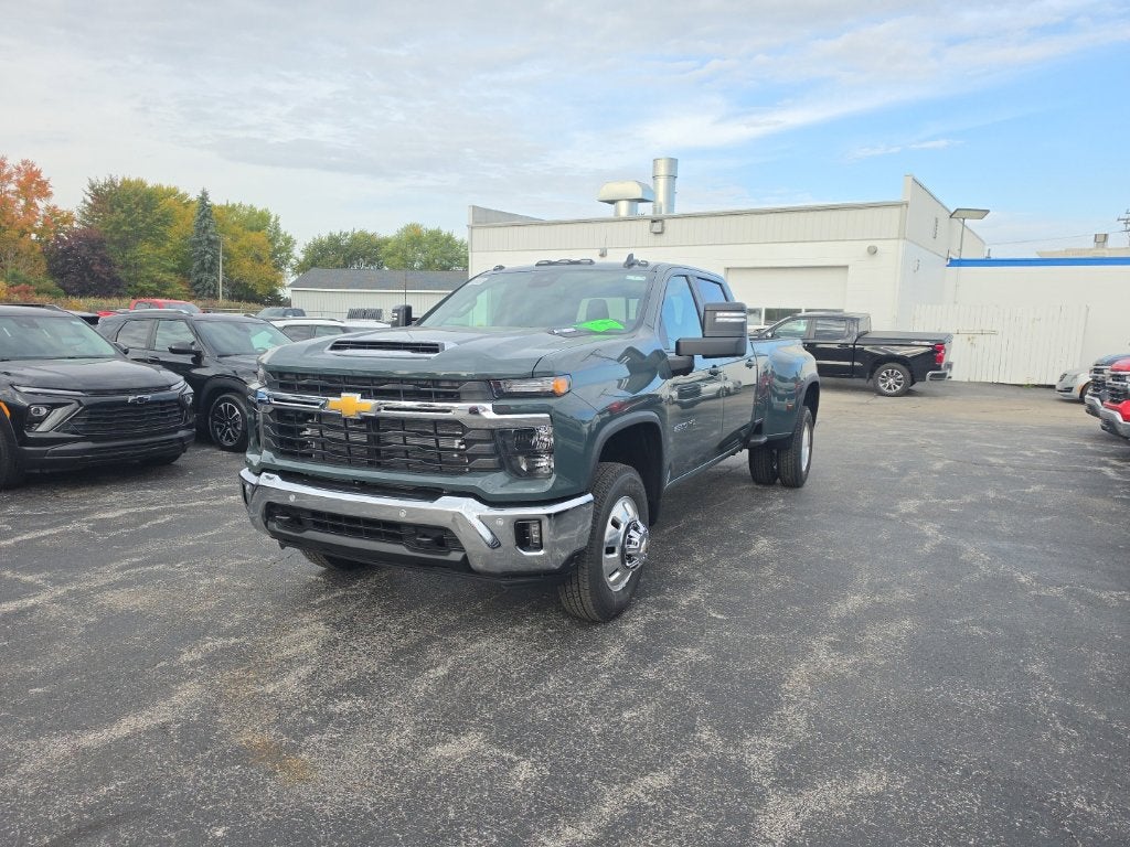 2026 Chevrolet Silverado 3500 HD LT DRW
