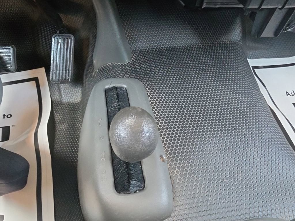 2004 Chevrolet Silverado 1500 Base