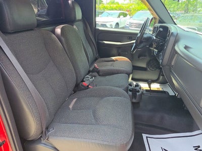 2004 Chevrolet Silverado 1500 Base