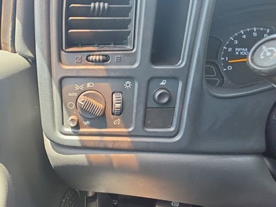 2004 Chevrolet Silverado 1500 Base