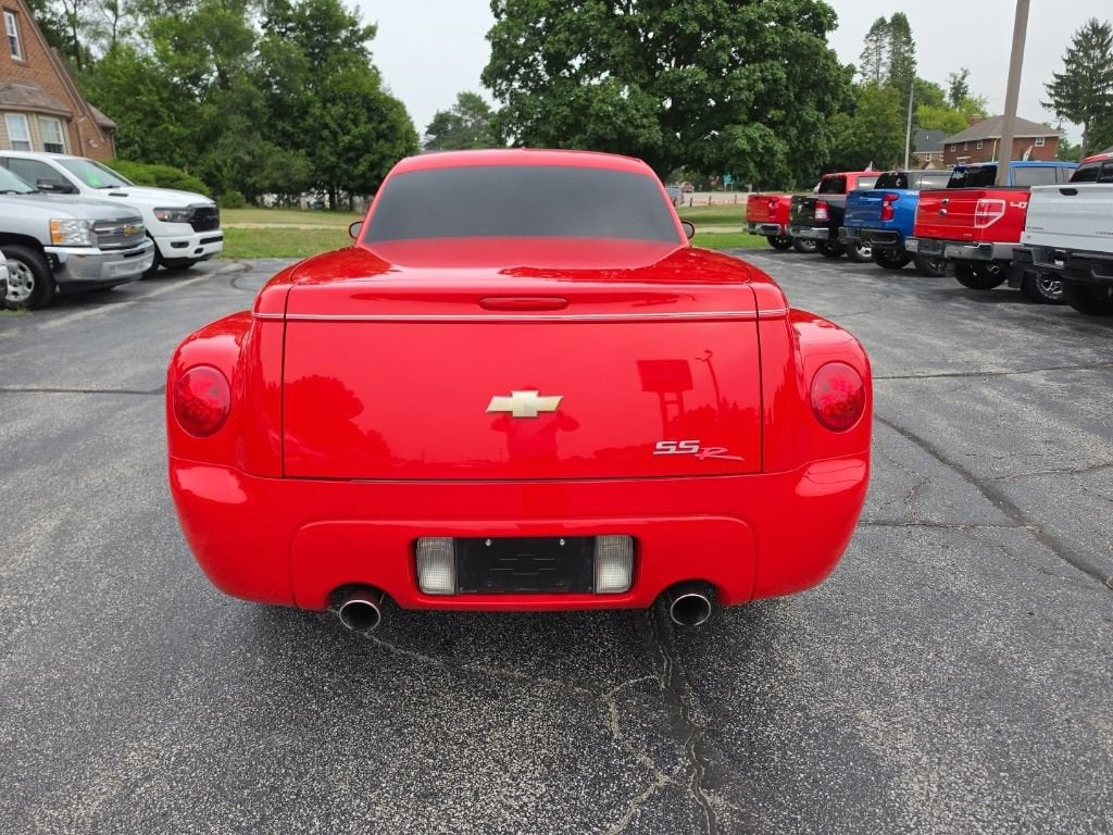 2004 Chevrolet SSR LS