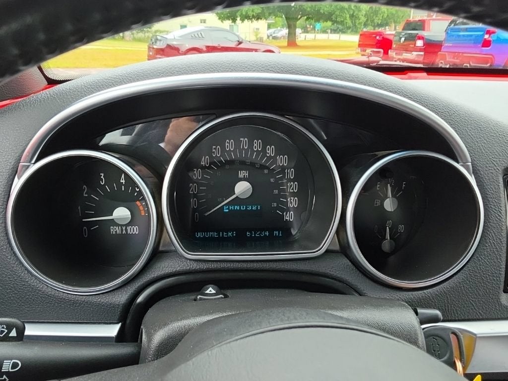 2004 Chevrolet SSR LS