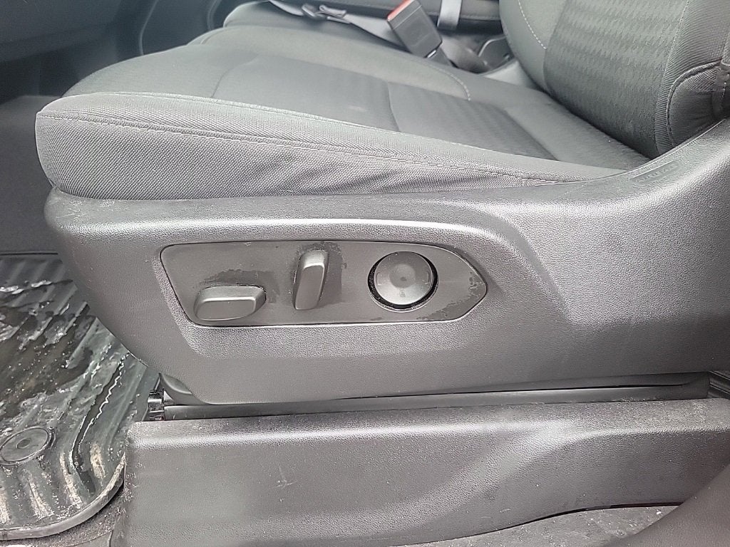 2022 Chevrolet Silverado 1500 LT (2FL)