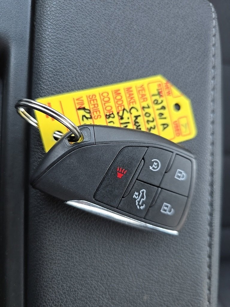 2023 Chevrolet Silverado 1500 LT (2FL)