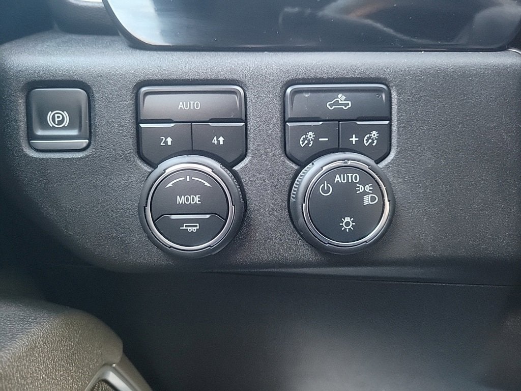 2025 Chevrolet Silverado 1500 LT (2FL)