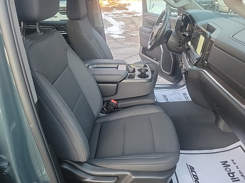 2025 Chevrolet Silverado 1500 LT (2FL)