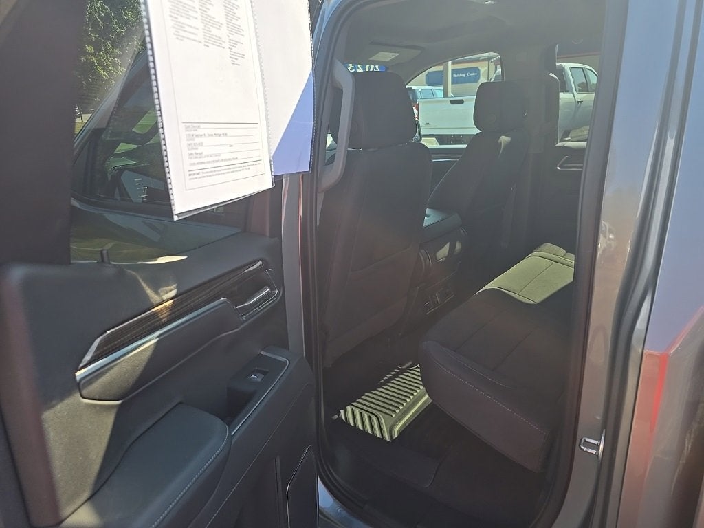 2023 Chevrolet Silverado 1500 LT (2FL)