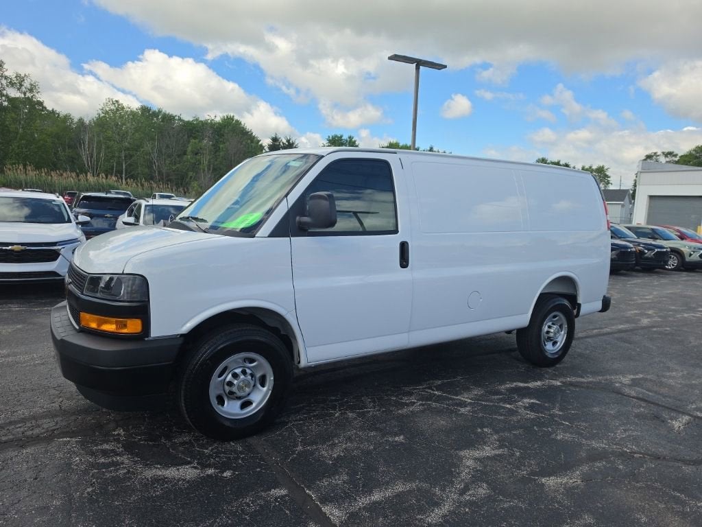 2026 Chevrolet Express Cargo WT