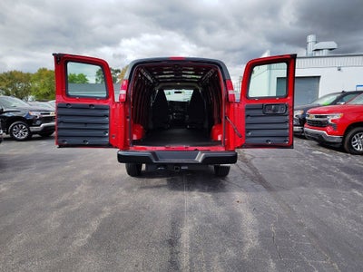 2025 Chevrolet Express Cargo 3500 WT