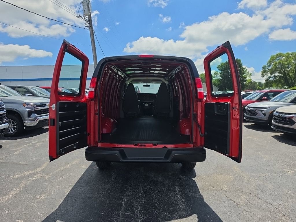 2026 Chevrolet Express Cargo WT