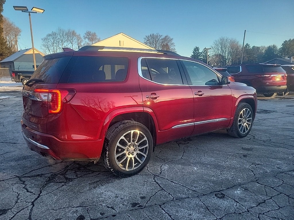 2023 GMC Acadia Denali