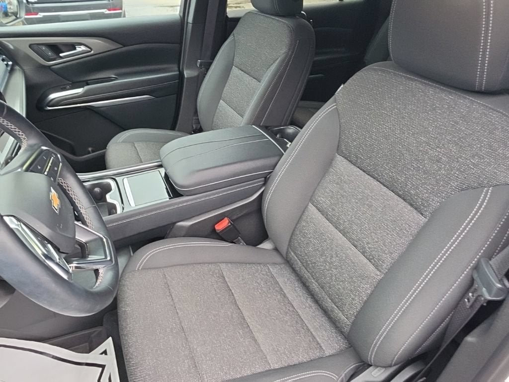 2024 Chevrolet Traverse LS
