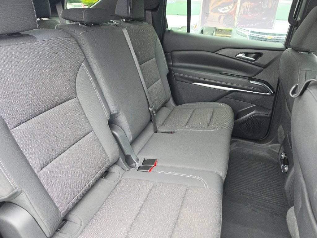 2024 Chevrolet Traverse LS
