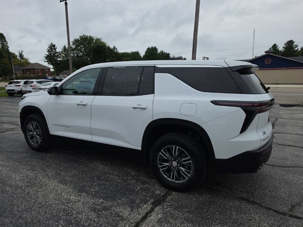 2024 Chevrolet Traverse LS