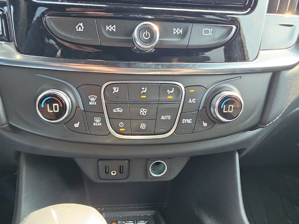 2024 Chevrolet Traverse Limited LT Cloth