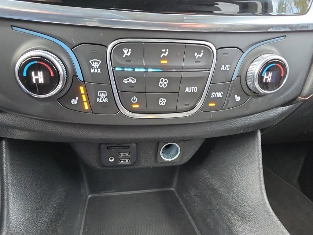 2021 Chevrolet Traverse RS