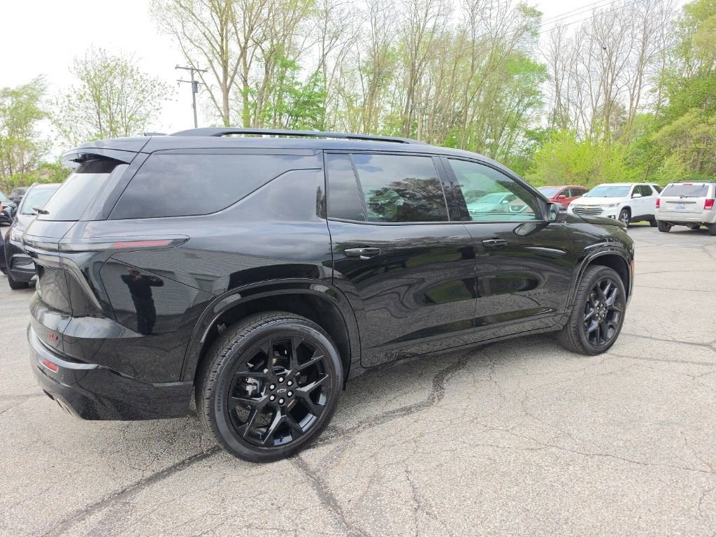 2025 Chevrolet Traverse RS