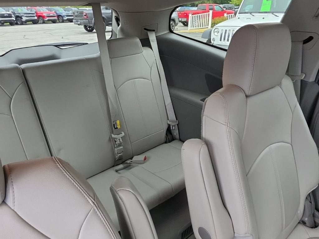 2016 Chevrolet Traverse 2LT - Photo 29