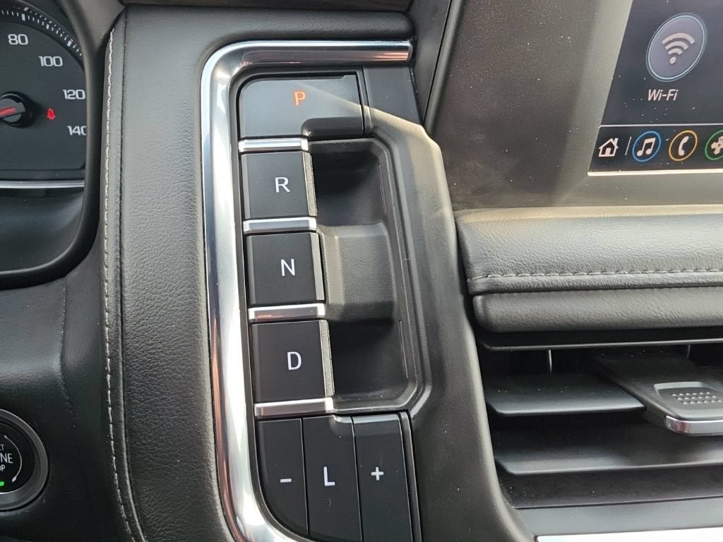 2023 Chevrolet Suburban LS