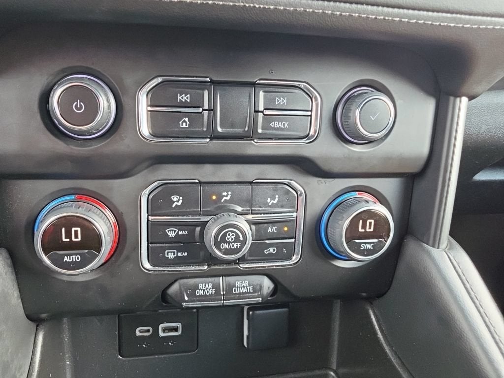 2023 Chevrolet Suburban LS