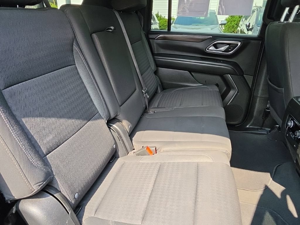 2023 Chevrolet Suburban LS