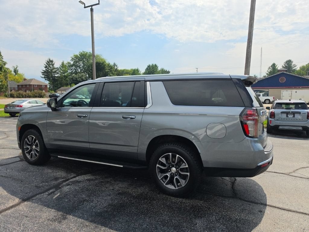 2023 Chevrolet Suburban LS