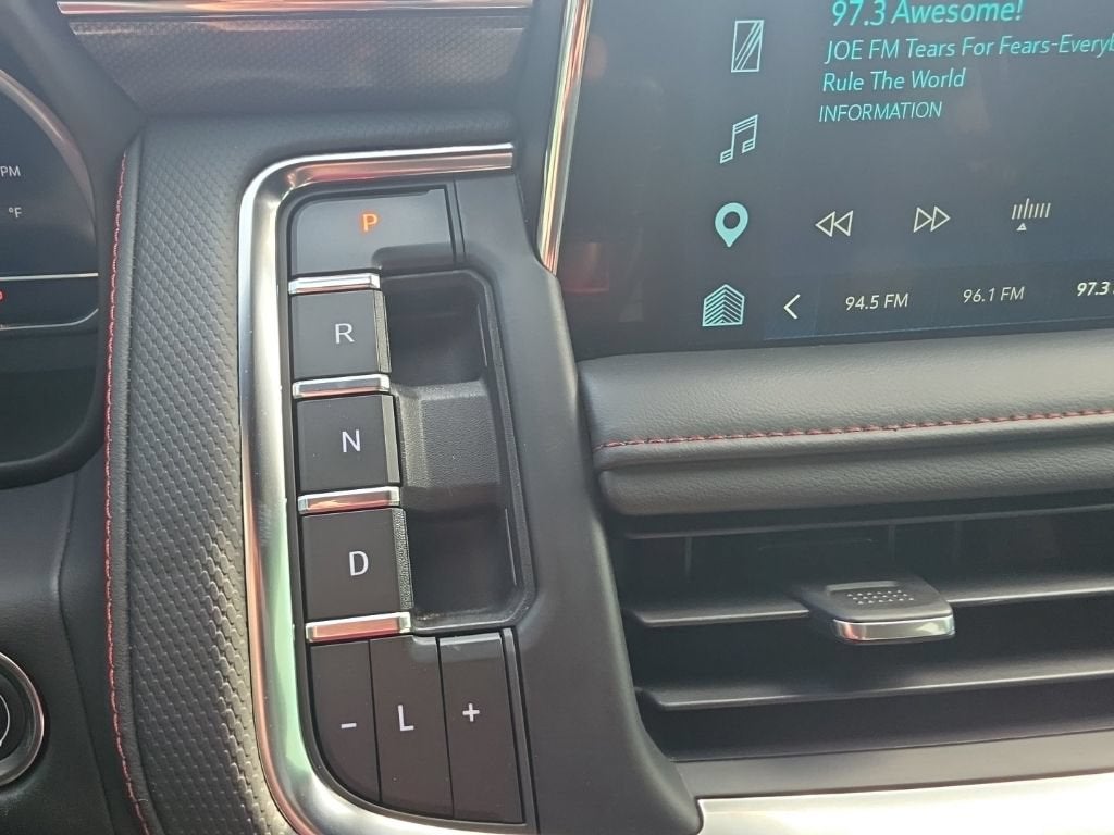 2023 Chevrolet Suburban RST