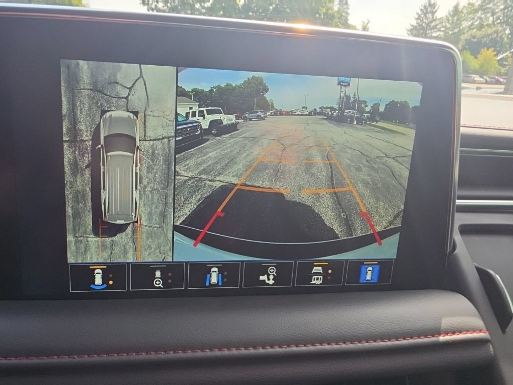 2023 Chevrolet Suburban RST