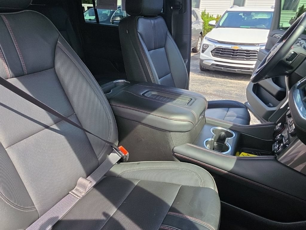 2023 Chevrolet Suburban RST