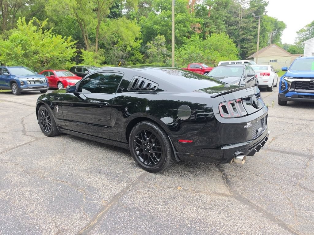 2013 Ford Mustang V6 Premium
